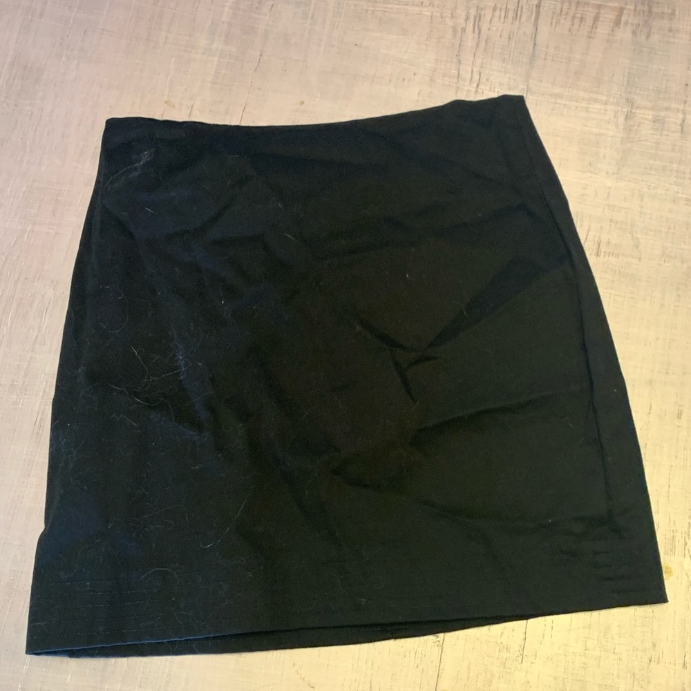 Black pencil mini skirt